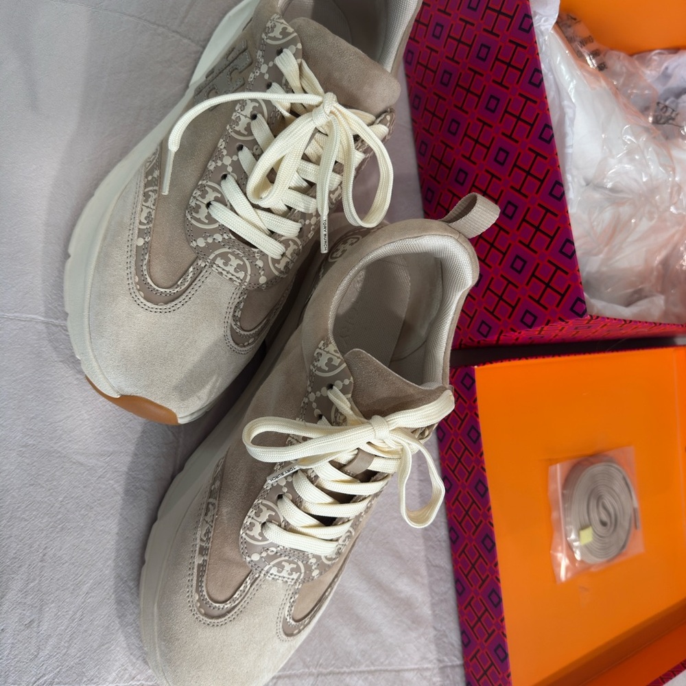 Tory Burch Stylish Beige Women's Sneakers
